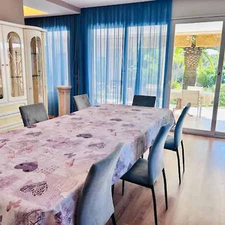 Villa Sunandbed Sargantana