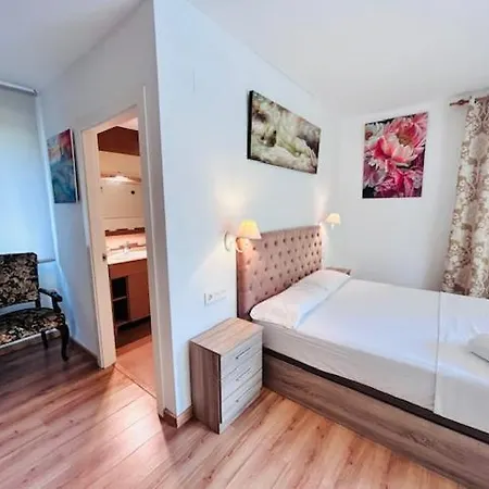 Sunandbed Sargantana Villa *